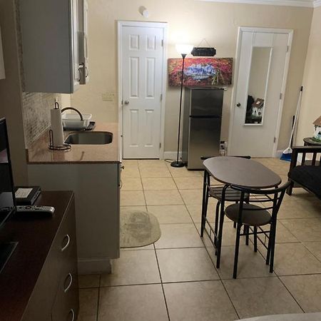 Quiet Cozy Efficiency Apartment Hollywood Luaran gambar