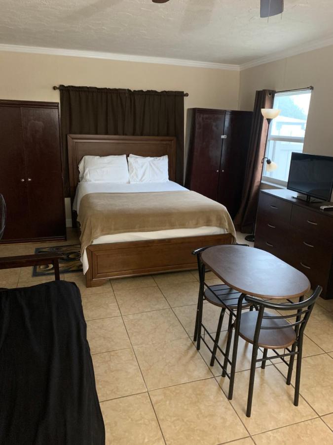 Quiet Cozy Efficiency Apartment Hollywood Luaran gambar