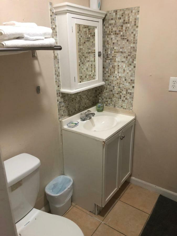 Quiet Cozy Efficiency Apartment Hollywood Luaran gambar